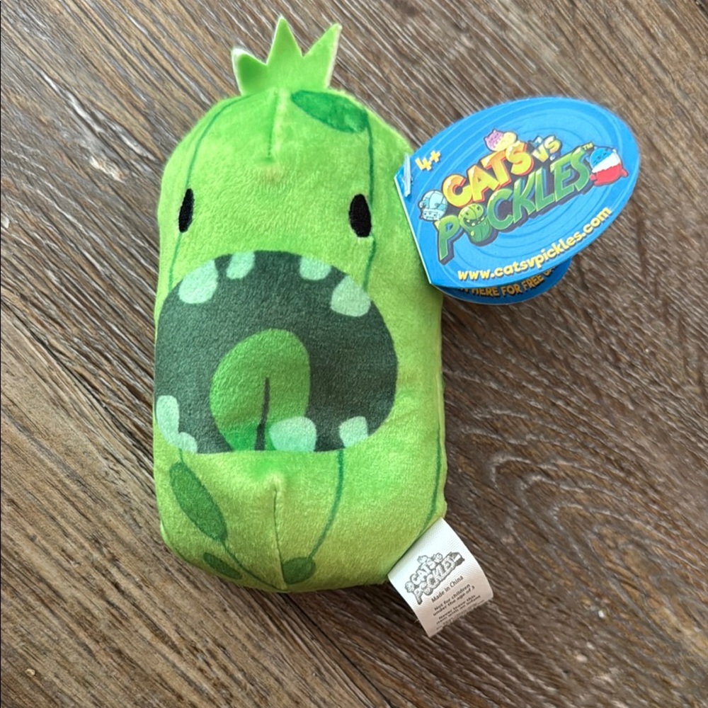 NWT Cats Vs Pickles - Frances the Pickle (soft plush) 075